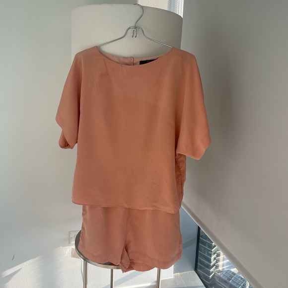 Tubi - Open Back Romper (Size 2) - Picture 4 of 9